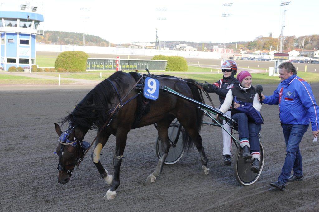 SPUTNIK - Jonna Jinesj